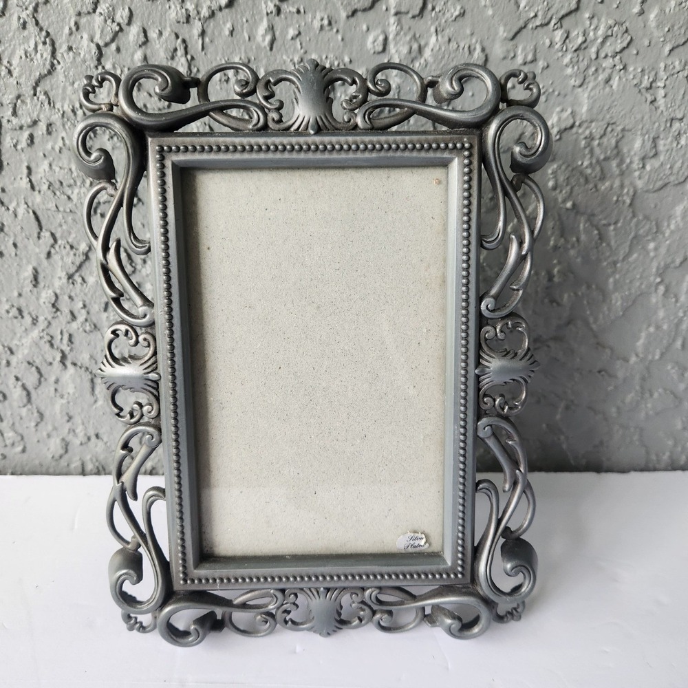 Vintage Silver Plated Ornate Scroll 4x6 Photo Frame Victorian Style Tabletop